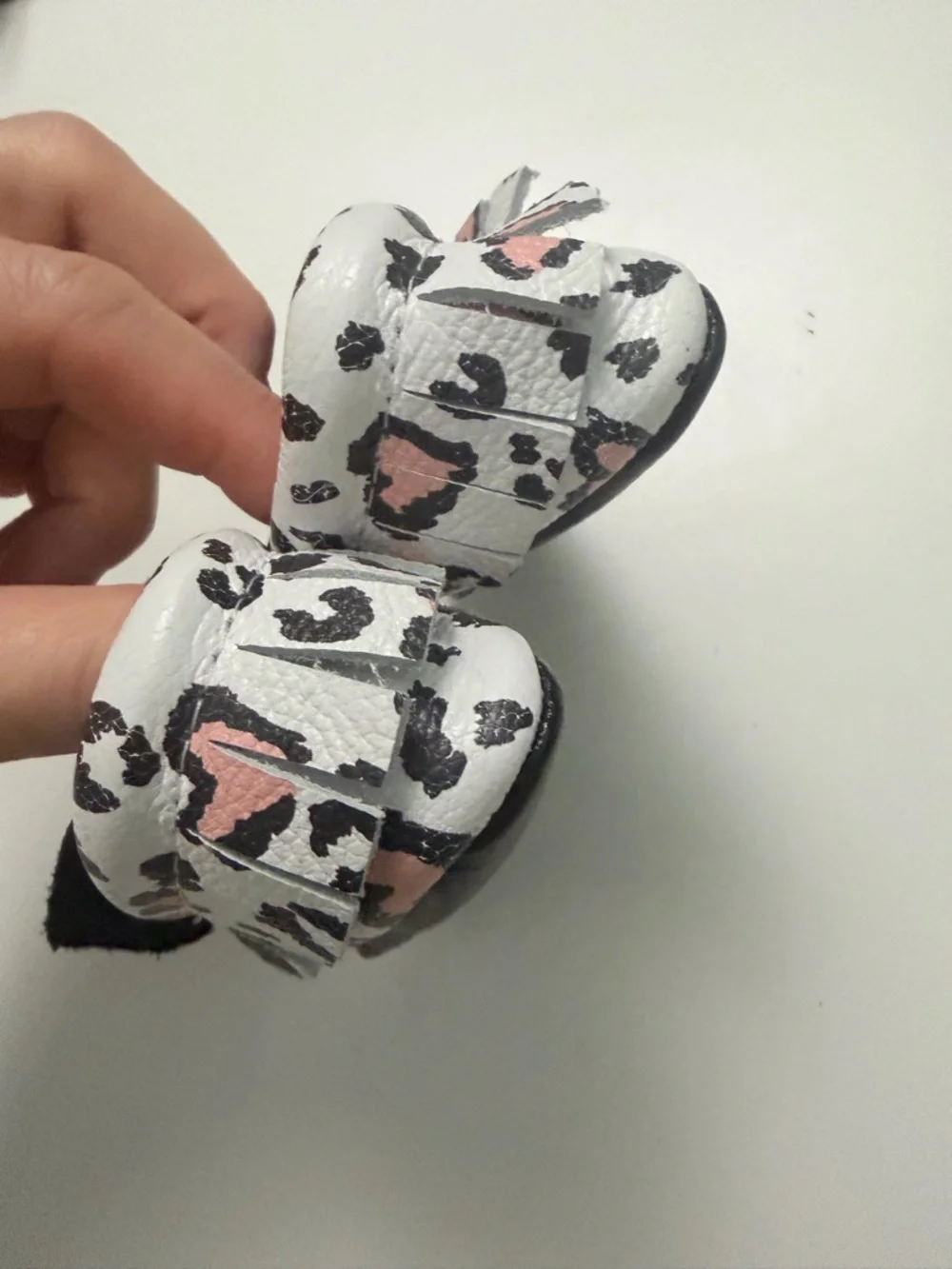 Bare Soles Moccasins Leather Soft Bow Hearts Cow Print Pink Black White Size 1